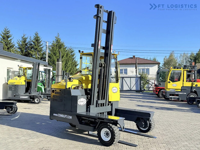 Combilift FOUR-WAY MULTIDIRECTIONAL FORKLIFT C5000 / GAS / TRIPLEX 6000MM / ONLY 4263 HOURS / FORK POSITIONER / EXCELLENT CONDITION / Wide - 4 yönlü reach truck: fotoğraf 5 Combilift FOUR-WAY MULTIDIRECTIONAL FORKLIFT C5000 / GAS / TRIPLEX 6000MM / ONLY 4263 HOURS / FORK POSITIONER / EXCELLENT CONDITION / Wide - 4 yönlü reach truck: fotoğraf 5