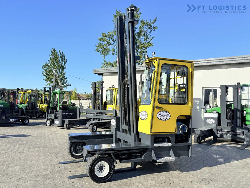 Combilift FOUR-WAY MULTIDIRECTIONAL FORKLIFT C5000 / GAS / TRIPLEX 6000MM / ONLY 4263 HOURS / FORK POSITIONER / EXCELLENT CONDITION / Wide - 4 yönlü reach truck: fotoğraf 3 Combilift FOUR-WAY MULTIDIRECTIONAL FORKLIFT C5000 / GAS / TRIPLEX 6000MM / ONLY 4263 HOURS / FORK POSITIONER / EXCELLENT CONDITION / Wide - 4 yönlü reach truck: fotoğraf 3