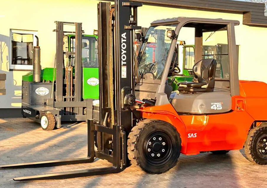 Toyota 42-4FD40 / DIESEL / 4500KG / DUPLEX / FORKS 1400MM / WELL-MAINTAINED - Dizel forklift: fotoğraf 3 Toyota 42-4FD40 / DIESEL / 4500KG / DUPLEX / FORKS 1400MM / WELL-MAINTAINED - Dizel forklift: fotoğraf 3