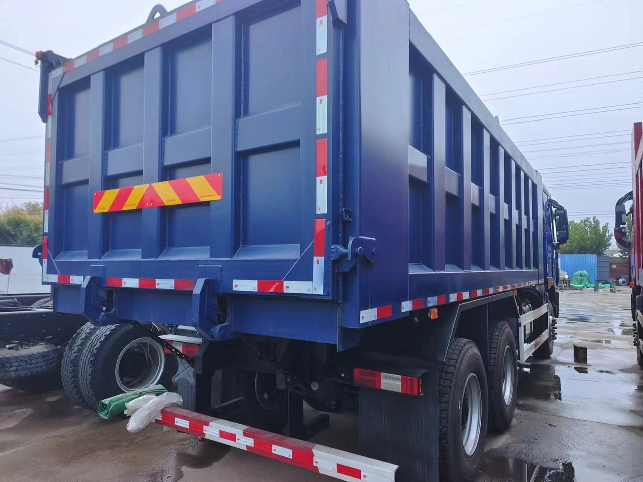 Auman Auman 6*4 dump truck - Damperli kamyon: fotoğraf 4 Auman Auman 6*4 dump truck - Damperli kamyon: fotoğraf 4
