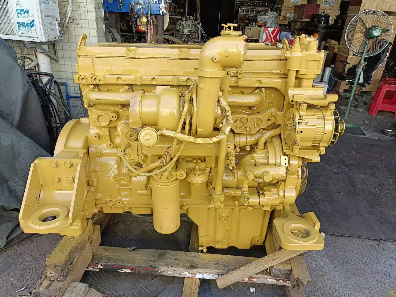 CATERPILLAR C13 - Motor - Ekskavatör: fotoğraf 2 CATERPILLAR C13 - Motor - Ekskavatör: fotoğraf 2