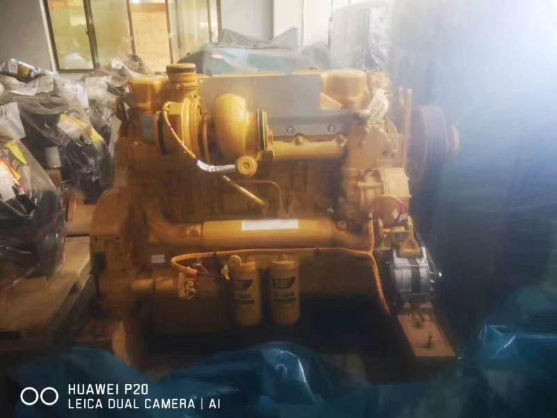 CATERPILLAR C18 - Motor - Ekskavatör: fotoğraf 1 CATERPILLAR C18 - Motor - Ekskavatör: fotoğraf 1