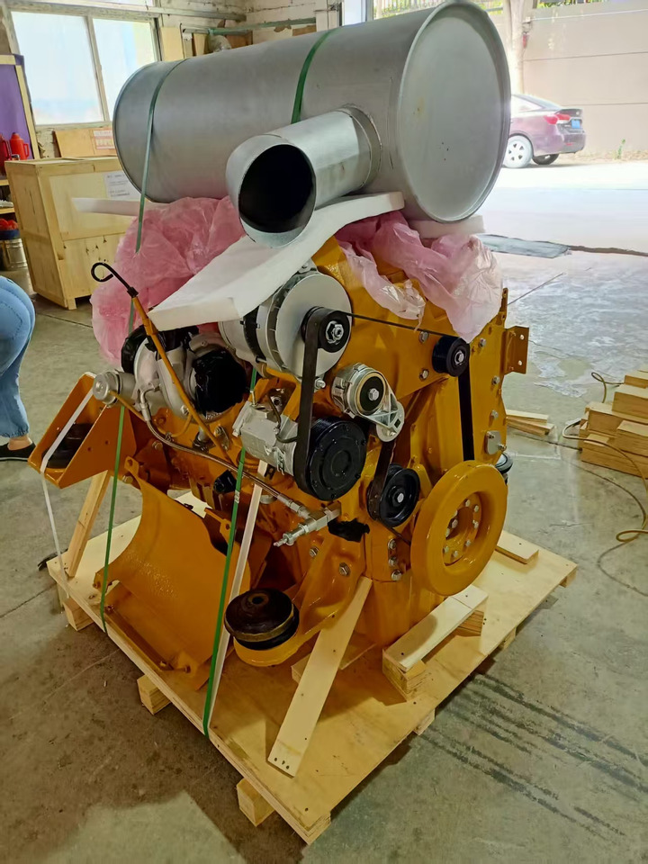 CATERPILLAR C9 - Motor - Ekskavatör: fotoğraf 1 CATERPILLAR C9 - Motor - Ekskavatör: fotoğraf 1