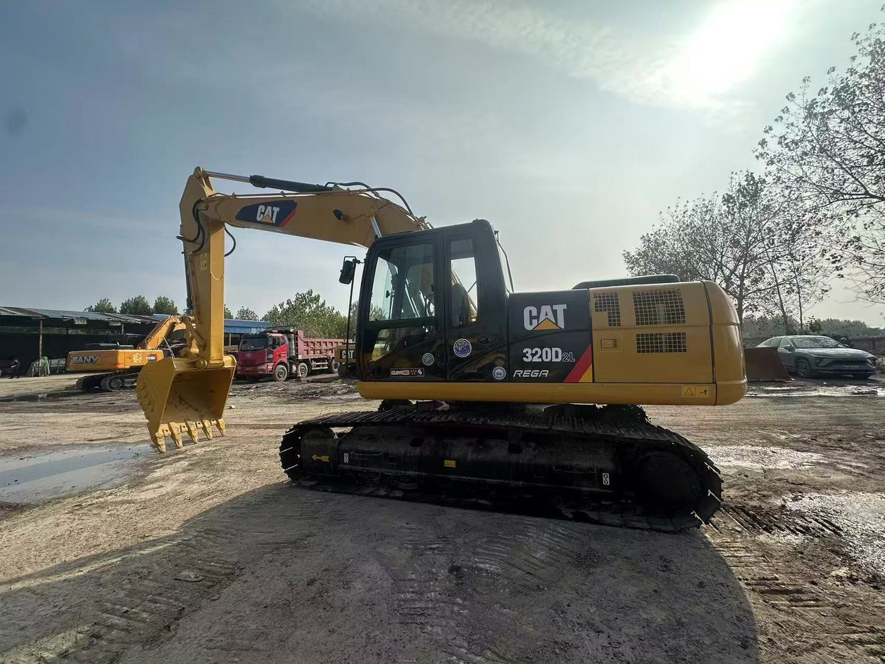 CATERPILLAR - Paletli ekskavatör: fotoğraf 1 CATERPILLAR - Paletli ekskavatör: fotoğraf 1