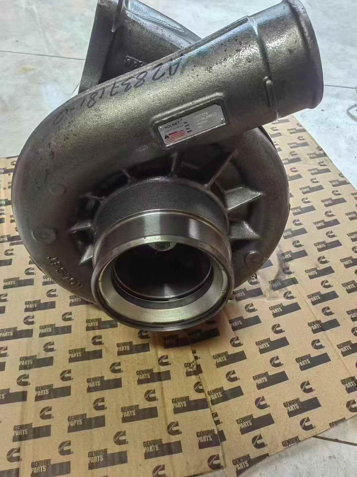 CUMMINS 2881769 - Turboşarj - Ekskavatör: fotoğraf 4 CUMMINS 2881769 - Turboşarj - Ekskavatör: fotoğraf 4