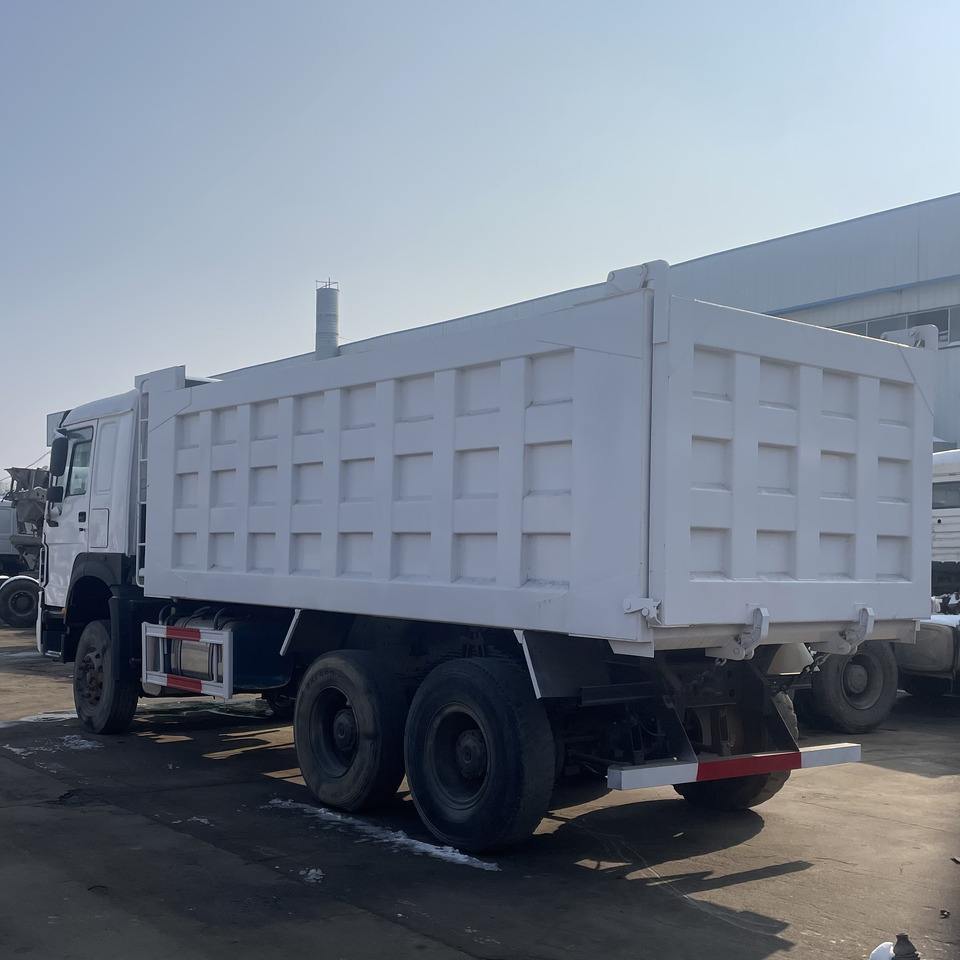 HOWO 6*4 DUMP TRUCK - Damperli kamyon: fotoğraf 3 HOWO 6*4 DUMP TRUCK - Damperli kamyon: fotoğraf 3