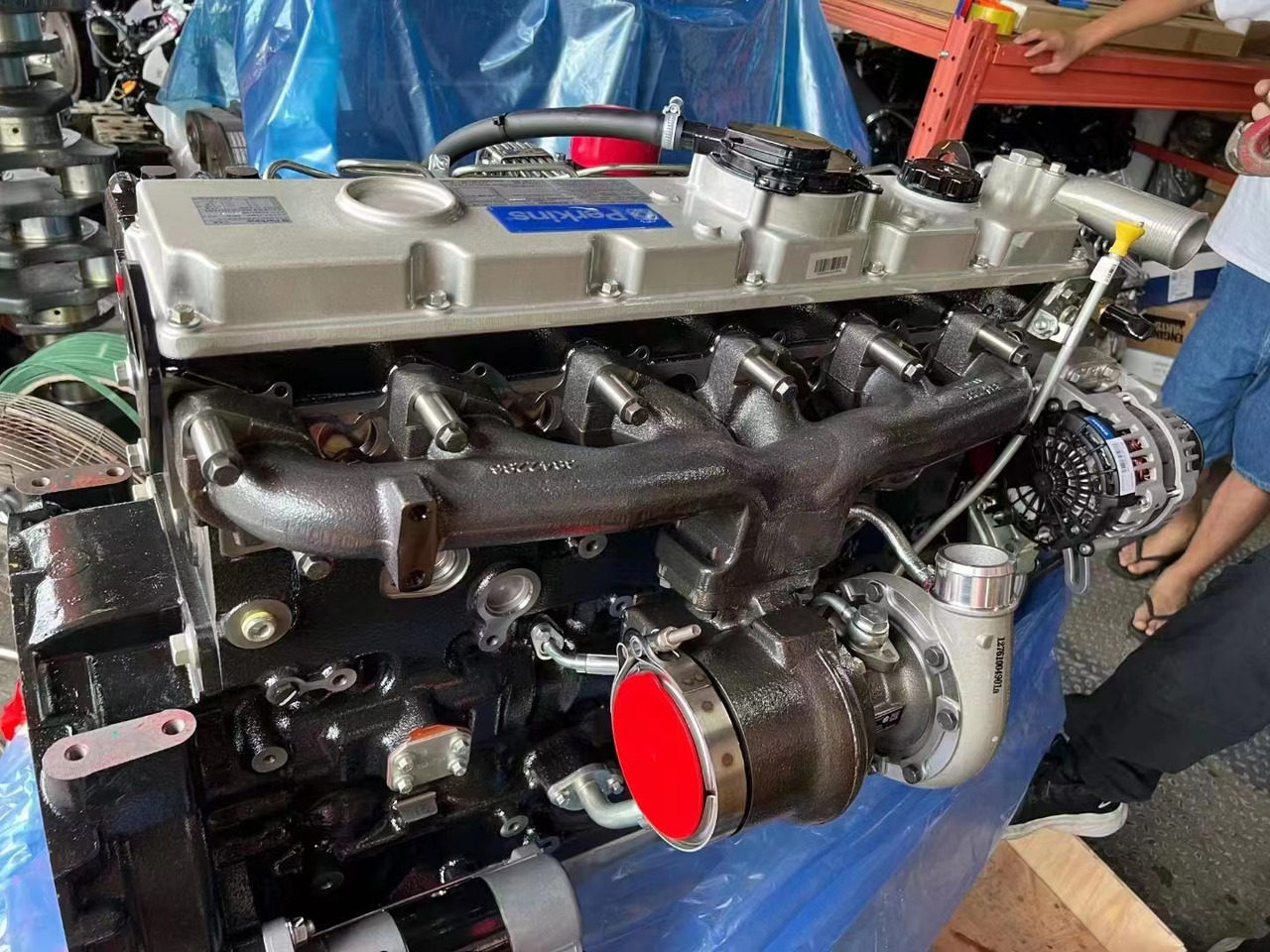 Yeni Motor - Ekskavatör Perkins C7.1: fotoğraf 6 Yeni Motor - Ekskavatör Perkins C7.1: fotoğraf 6