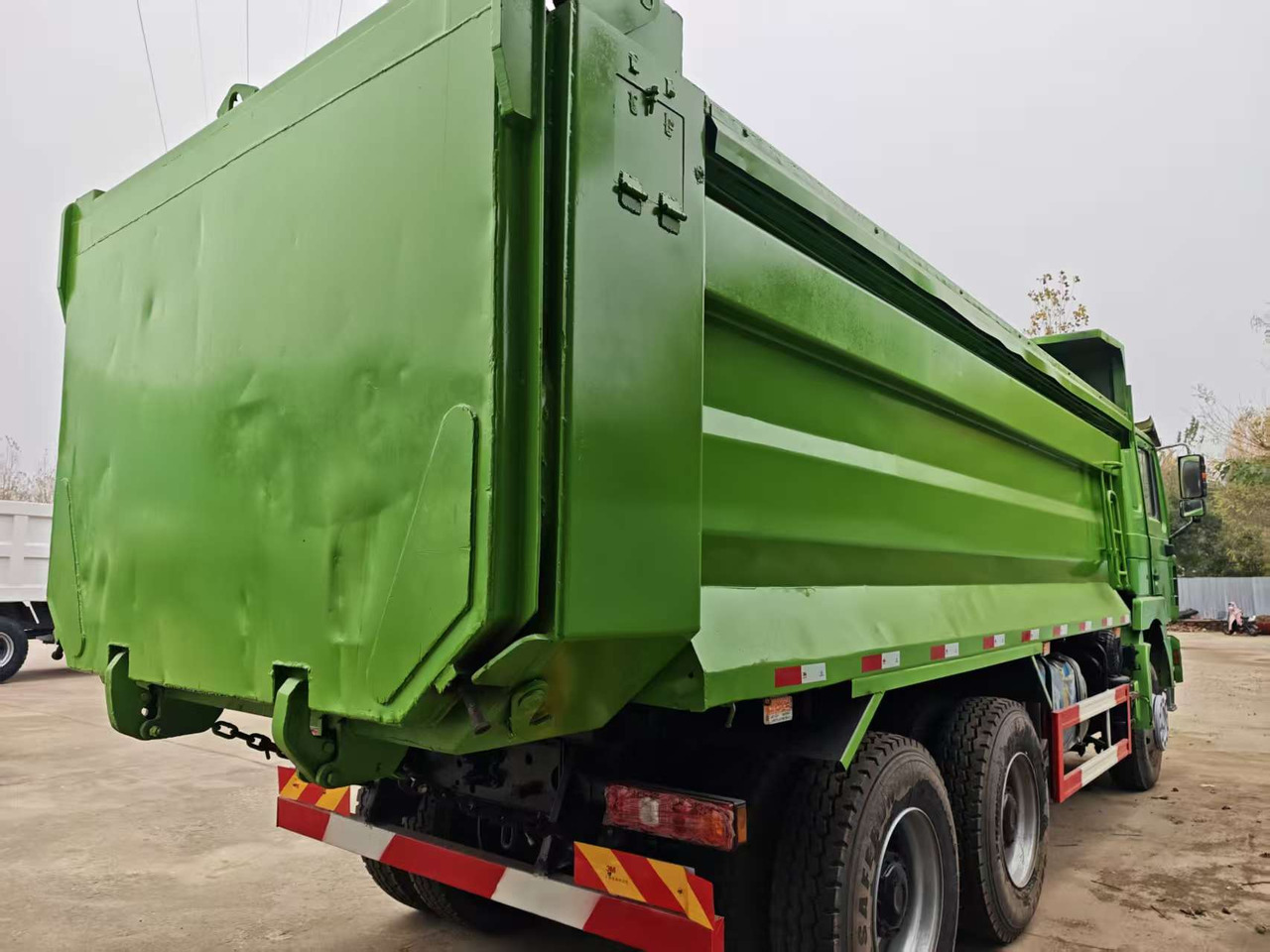 SHACMAN F3000 - Tanker kamyon: fotoğraf 5 SHACMAN F3000 - Tanker kamyon: fotoğraf 5