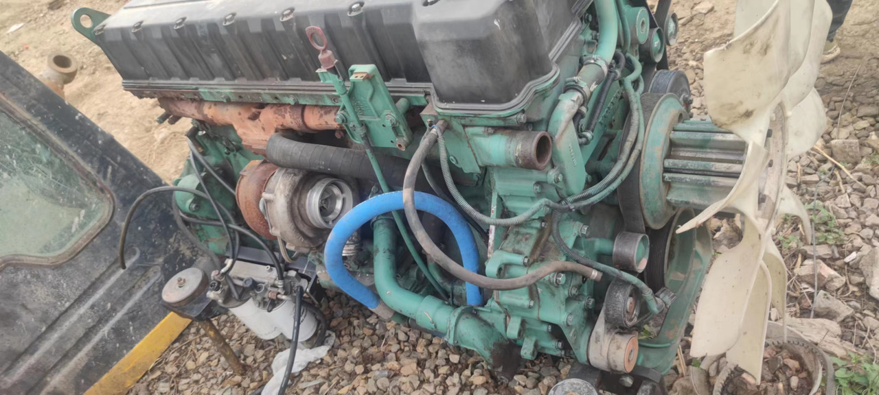 VOLVO D12D - Motor - Ekskavatör: fotoğraf 3 VOLVO D12D - Motor - Ekskavatör: fotoğraf 3