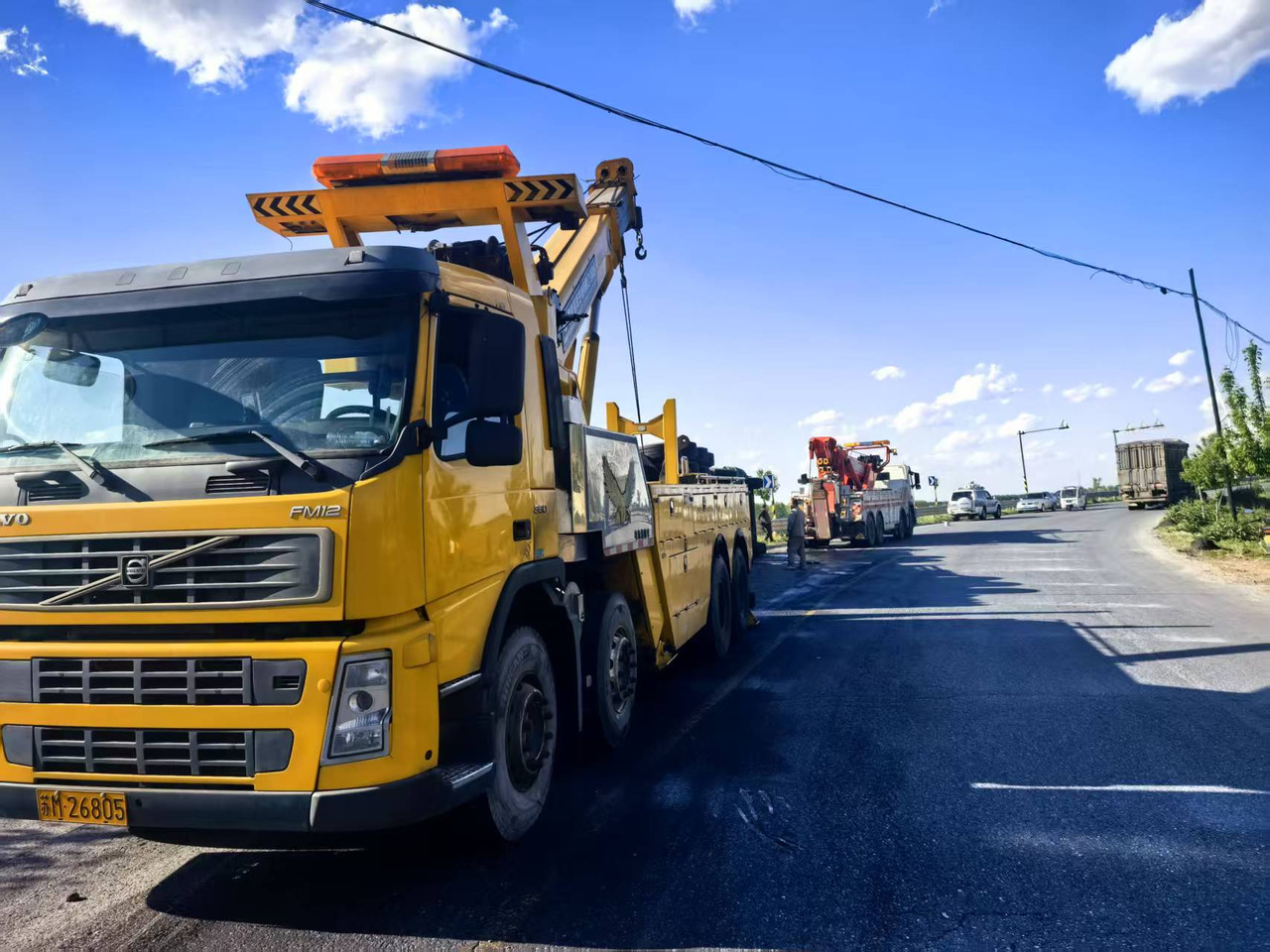 XCMG crane truck 70t - Vinçli kamyon: fotoğraf 1 XCMG crane truck 70t - Vinçli kamyon: fotoğraf 1