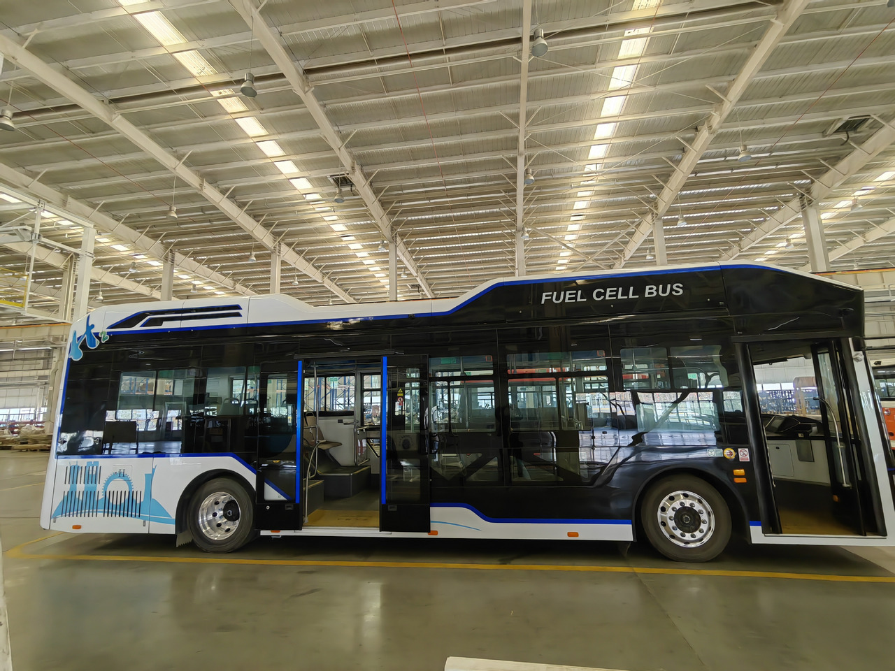 Fuel cell bus - Şehir otobüsü: fotoğraf 2 Fuel cell bus - Şehir otobüsü: fotoğraf 2