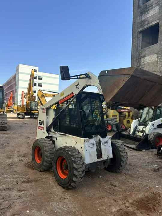 100%Ready Bobcat S300 Well Sold Most Famous Brand High Quality Bobcat S300 Skid Steer Loader for Sale - Tekerlekli yükleyici: fotoğraf 4 100%Ready Bobcat S300 Well Sold Most Famous Brand High Quality Bobcat S300 Skid Steer Loader for Sale - Tekerlekli yükleyici: fotoğraf 4