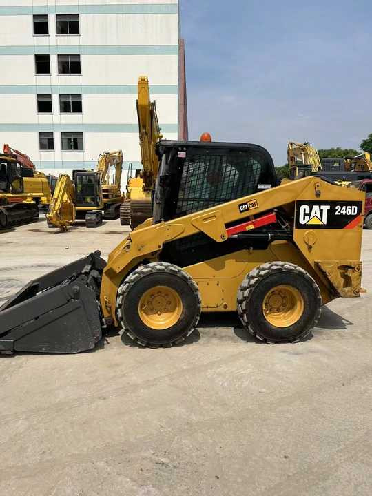 90% New Front Loader Tractor CAT 246D Skid Steer Loader / Used Cat 226B 246C 246d Mini Skid Steer Loader in Stock - Mini yükleyici: fotoğraf 2 90% New Front Loader Tractor CAT 246D Skid Steer Loader / Used Cat 226B 246C 246d Mini Skid Steer Loader in Stock - Mini yükleyici: fotoğraf 2