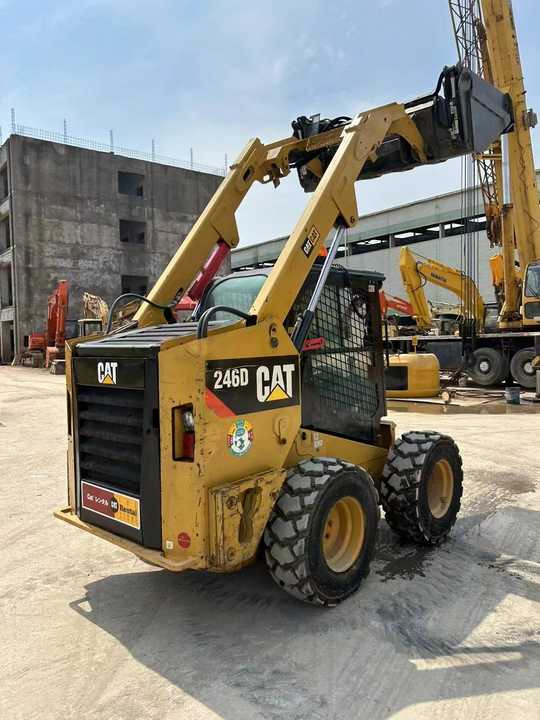 90% New Front Loader Tractor CAT 246D Skid Steer Loader / Used Cat 226B 246C 246d Mini Skid Steer Loader in Stock - Mini yükleyici: fotoğraf 3 90% New Front Loader Tractor CAT 246D Skid Steer Loader / Used Cat 226B 246C 246d Mini Skid Steer Loader in Stock - Mini yükleyici: fotoğraf 3