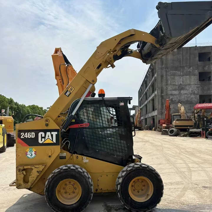 90% New Front Loader Tractor CAT 246D Skid Steer Loader / Used Cat 226B 246C 246d Mini Skid Steer Loader in Stock - Mini yükleyici: fotoğraf 1 90% New Front Loader Tractor CAT 246D Skid Steer Loader / Used Cat 226B 246C 246d Mini Skid Steer Loader in Stock - Mini yükleyici: fotoğraf 1