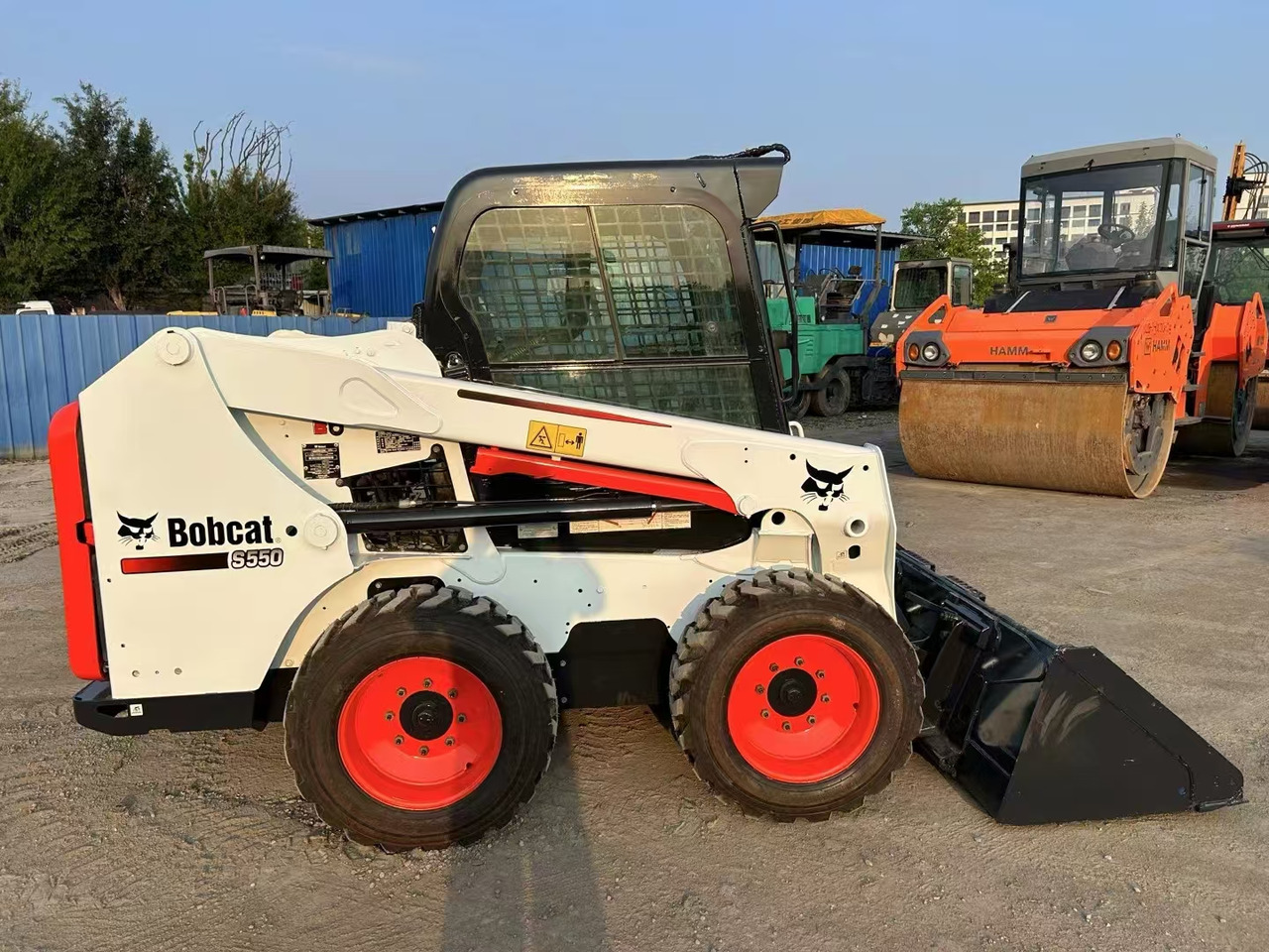 BOBCAT High Performance Low Hours Excellent Condition Reliable Second Hand Bobcat S550 Skid Steer Loader in Stock for Sale - Mini yükleyici: fotoğraf 3 BOBCAT High Performance Low Hours Excellent Condition Reliable Second Hand Bobcat S550 Skid Steer Loader in Stock for Sale - Mini yükleyici: fotoğraf 3