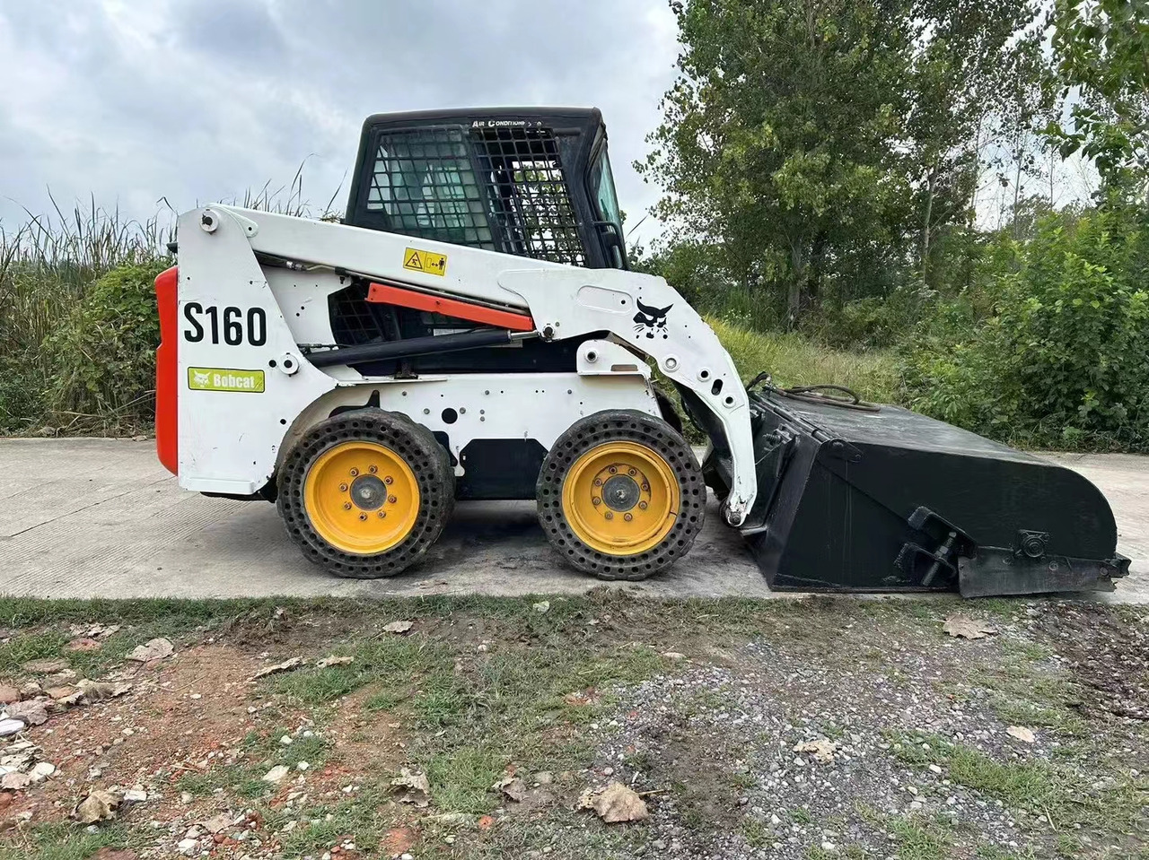 BOBCAT Second-hand Excellent Skidsteer Bobcat S160 - Mini yükleyici: fotoğraf 2 BOBCAT Second-hand Excellent Skidsteer Bobcat S160 - Mini yükleyici: fotoğraf 2