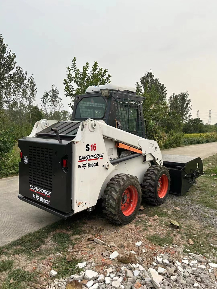 BOBCAT used skidsteer wheel Bobcat S18 High Quality - Mini yükleyici: fotoğraf 3 BOBCAT used skidsteer wheel Bobcat S18 High Quality - Mini yükleyici: fotoğraf 3
