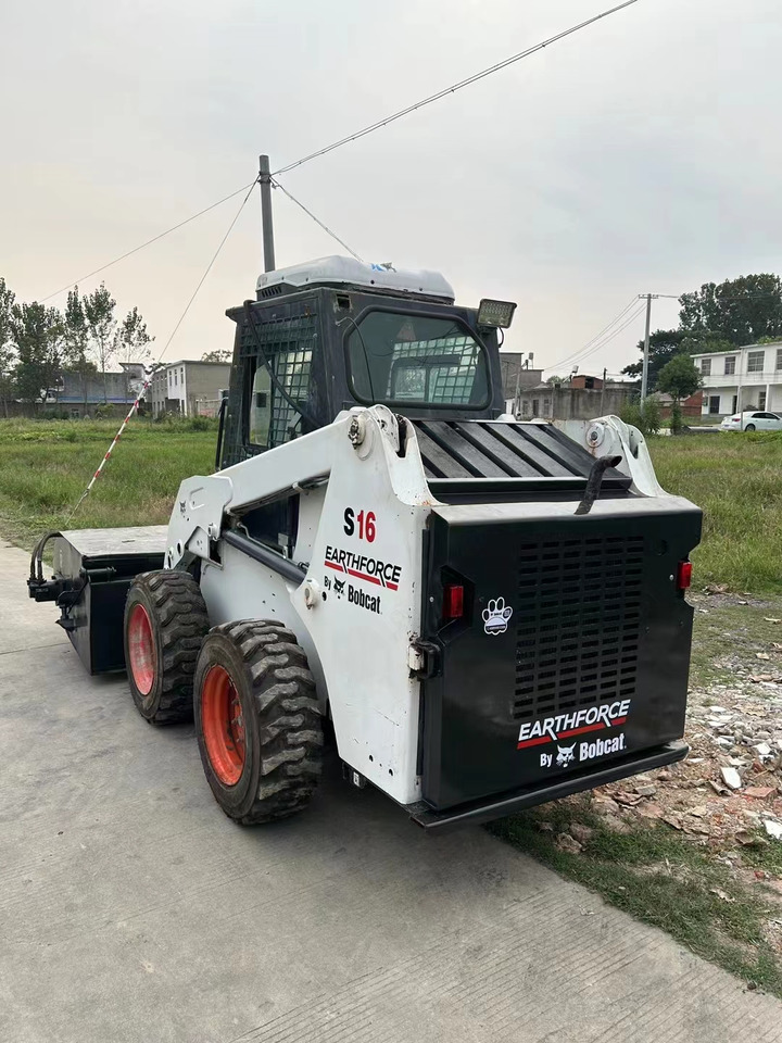 BOBCAT used skidsteer wheel Bobcat S18 High Quality - Mini yükleyici: fotoğraf 4 BOBCAT used skidsteer wheel Bobcat S18 High Quality - Mini yükleyici: fotoğraf 4