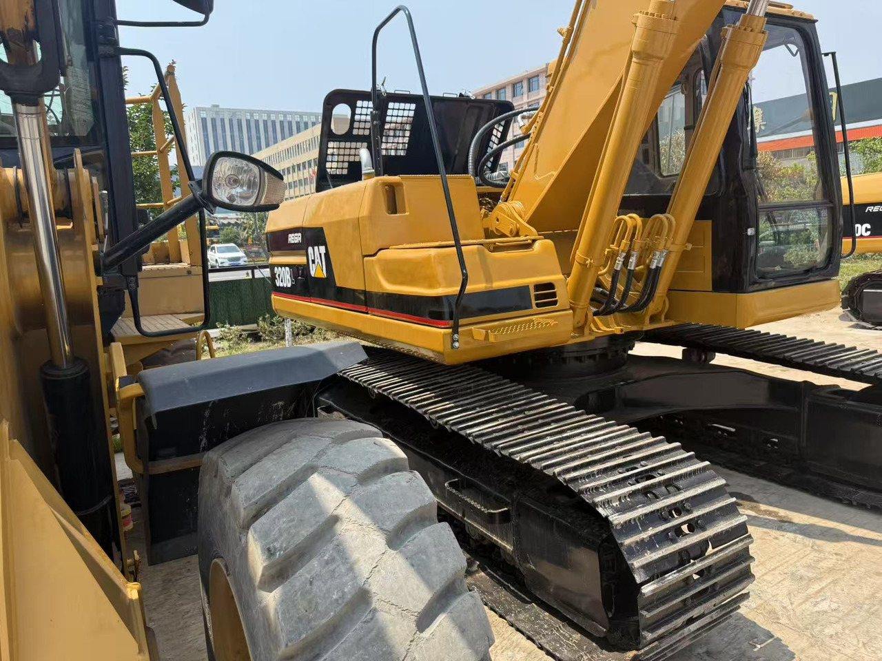 CATERPILLAR CRAWLER EXCAVATOR CAT 320B in Low Price for Hot Sale - Paletli ekskavatör: fotoğraf 4 CATERPILLAR CRAWLER EXCAVATOR CAT 320B in Low Price for Hot Sale - Paletli ekskavatör: fotoğraf 4