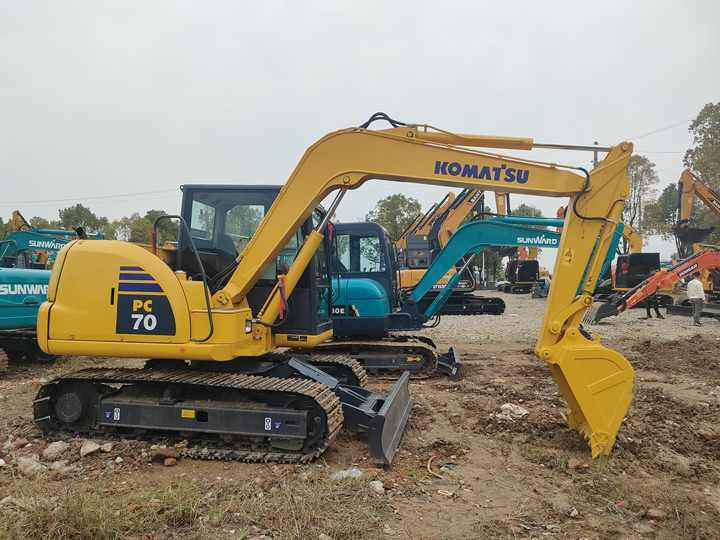Cheap Used Komatsu PC70-8 Crawler Excavator with High Efficiency Used Heavy Machinery K omatsu PC70-8 Digger Cheap for Sale - Paletli ekskavatör: fotoğraf 5 Cheap Used Komatsu PC70-8 Crawler Excavator with High Efficiency Used Heavy Machinery K omatsu PC70-8 Digger Cheap for Sale - Paletli ekskavatör: fotoğraf 5