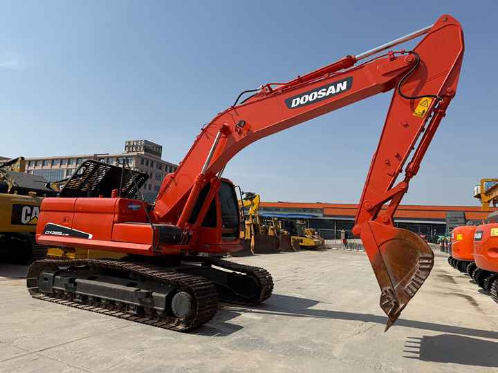 Heavy-Duty Doosan DX225LC-9C Excavator for Mining & Construction - Well-Maintained, Warranty Included - Paletli ekskavatör: fotoğraf 2 Heavy-Duty Doosan DX225LC-9C Excavator for Mining & Construction - Well-Maintained, Warranty Included - Paletli ekskavatör: fotoğraf 2