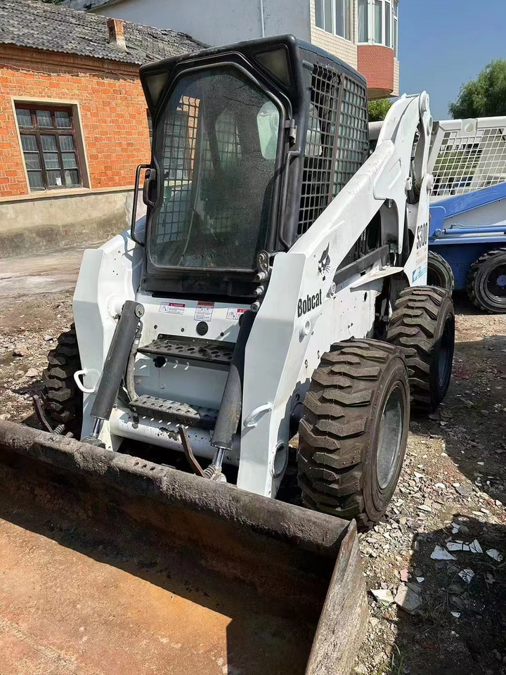 High Quality Mini Construction Machine Used Bobcat Skid Steer Loader S300 in Stock for Sale Bobcat Loader With Low Price - İş makinaları: fotoğraf 1 High Quality Mini Construction Machine Used Bobcat Skid Steer Loader S300 in Stock for Sale Bobcat Loader With Low Price - İş makinaları: fotoğraf 1