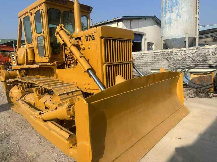Used Cat D7G New Model Bulldozer Second Hand Machine Popular Brand Caterpillar Crawler Bulldozer Hydraulic Machinery - Buldozer: fotoğraf 2 Used Cat D7G New Model Bulldozer Second Hand Machine Popular Brand Caterpillar Crawler Bulldozer Hydraulic Machinery - Buldozer: fotoğraf 2