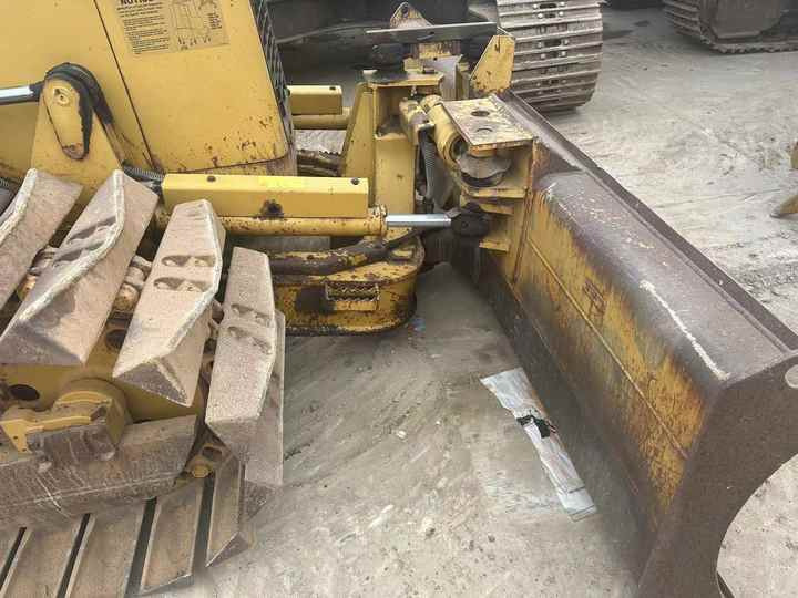 Used Caterpillar CAT D3G Land Road Motor Bulldozer CAT Used Grader Cheap Price for Sale - Buldozer: fotoğraf 4 Used Caterpillar CAT D3G Land Road Motor Bulldozer CAT Used Grader Cheap Price for Sale - Buldozer: fotoğraf 4