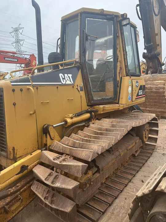 Used Caterpillar CAT D3G Land Road Motor Bulldozer CAT Used Grader Cheap Price for Sale - Buldozer: fotoğraf 3 Used Caterpillar CAT D3G Land Road Motor Bulldozer CAT Used Grader Cheap Price for Sale - Buldozer: fotoğraf 3