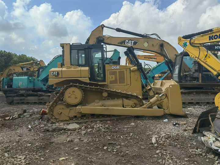 Used Caterpillar D6R Boutique Bulldozer in Running Working Condition Hot Sale Good Condition USD D6R D8R D9R D10R in Stock - Buldozer: fotoğraf 5 Used Caterpillar D6R Boutique Bulldozer in Running Working Condition Hot Sale Good Condition USD D6R D8R D9R D10R in Stock - Buldozer: fotoğraf 5