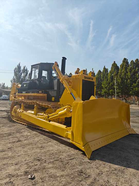 Used Construction Machinery Shantui SD32 Bulldozer for Sales S Econd-hand SD22 32 Bulldozer Crawler Type Bulldozer Price Lower - Buldozer: fotoğraf 4 Used Construction Machinery Shantui SD32 Bulldozer for Sales S Econd-hand SD22 32 Bulldozer Crawler Type Bulldozer Price Lower - Buldozer: fotoğraf 4