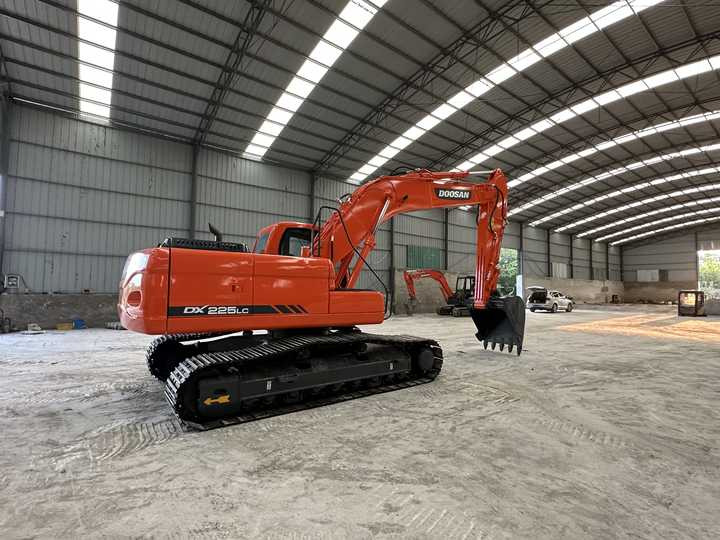 Used Digger Doosan DX225LC-9T Construction Machinery Construction Digger Used Doosan DX225LC-9T Cheap Excavator - Paletli ekskavatör: fotoğraf 5 Used Digger Doosan DX225LC-9T Construction Machinery Construction Digger Used Doosan DX225LC-9T Cheap Excavator - Paletli ekskavatör: fotoğraf 5