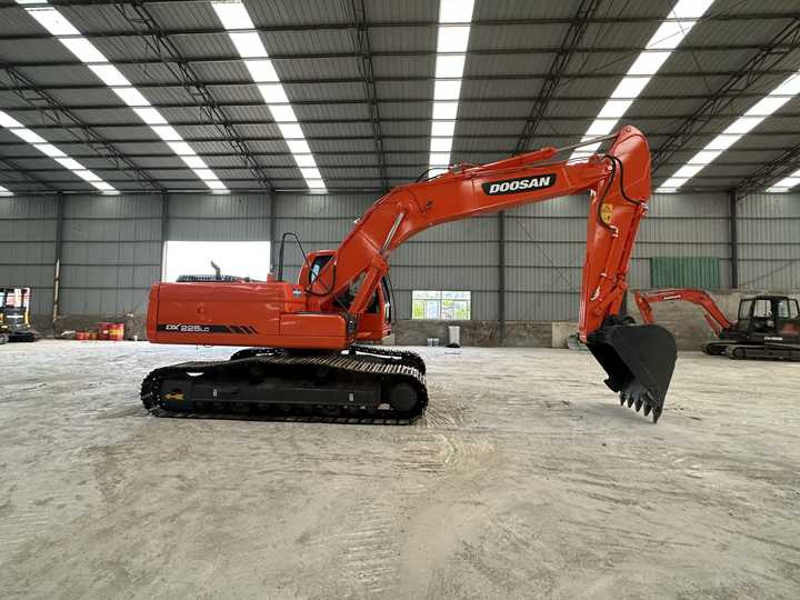Used Digger Doosan DX225LC-9T Construction Machinery Construction Digger Used Doosan DX225LC-9T Cheap Excavator - Paletli ekskavatör: fotoğraf 4 Used Digger Doosan DX225LC-9T Construction Machinery Construction Digger Used Doosan DX225LC-9T Cheap Excavator - Paletli ekskavatör: fotoğraf 4