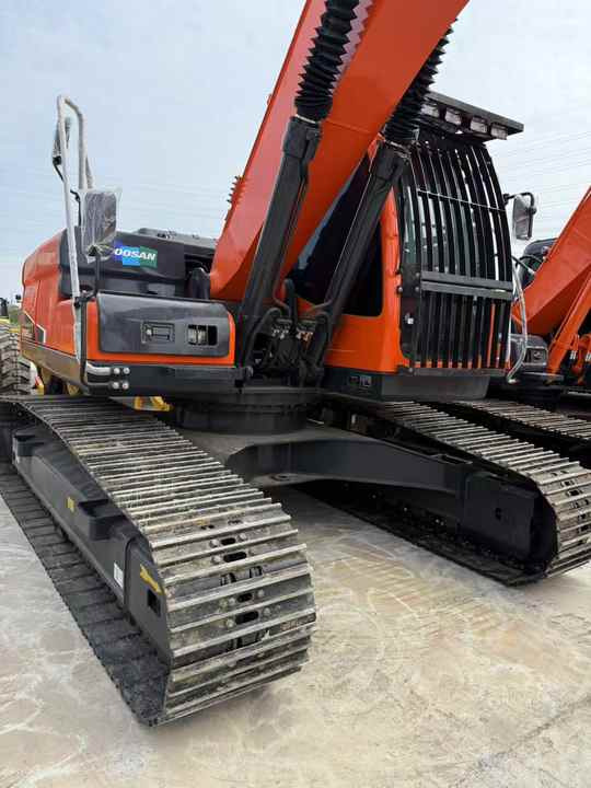 Used Doosan DX225LC-9T Cheap Excavator Digger Doosan Construction Machinery - Paletli ekskavatör: fotoğraf 3 Used Doosan DX225LC-9T Cheap Excavator Digger Doosan Construction Machinery - Paletli ekskavatör: fotoğraf 3