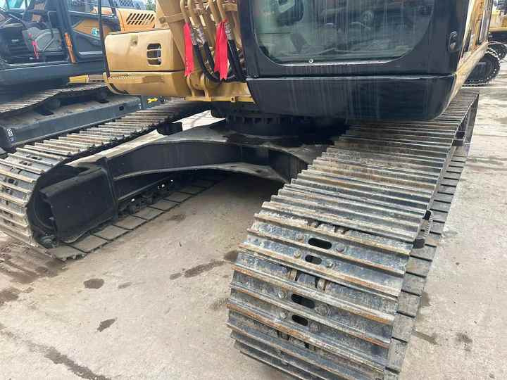 Used Excavator CAT 320C Second Hand Highly Competitive Digging Machine 325C 330C for Sale - Paletli ekskavatör: fotoğraf 4 Used Excavator CAT 320C Second Hand Highly Competitive Digging Machine 325C 330C for Sale - Paletli ekskavatör: fotoğraf 4