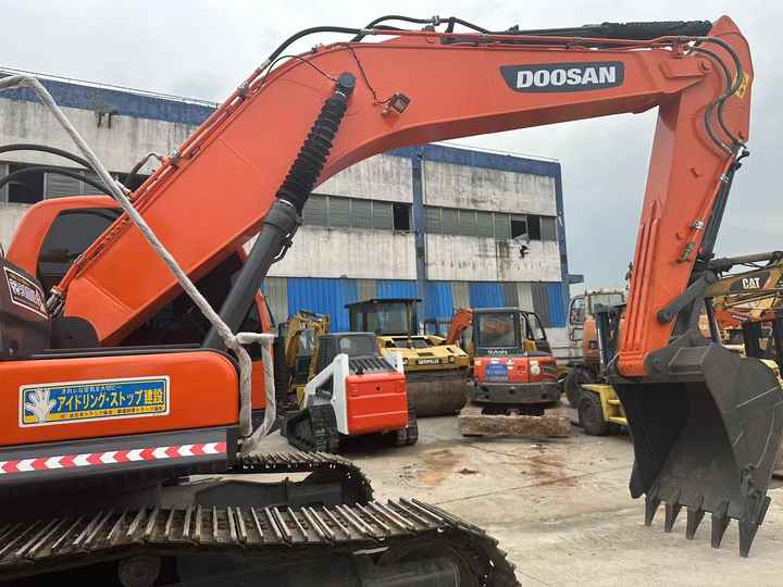 Used Excavator Doosan DX225LC-9 Excavators Mini Equipment Earth Moving Machinery Doosan Digger Excavator for Sale - Paletli ekskavatör: fotoğraf 3 Used Excavator Doosan DX225LC-9 Excavators Mini Equipment Earth Moving Machinery Doosan Digger Excavator for Sale - Paletli ekskavatör: fotoğraf 3
