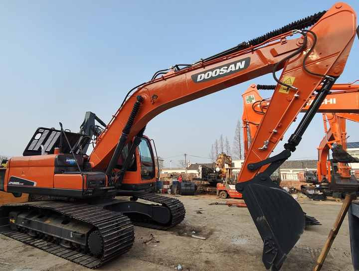 Used Excavator Doosan DX225LC-9 Excavators Mini Equipment Earth Moving Machinery Doosan Digger Excavator for Sale - Paletli ekskavatör: fotoğraf 4 Used Excavator Doosan DX225LC-9 Excavators Mini Equipment Earth Moving Machinery Doosan Digger Excavator for Sale - Paletli ekskavatör: fotoğraf 4