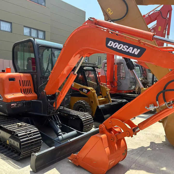 Used Excavator Doosan DX55 Excavators Mini Equipment Earth Moving Machinery Doosan Digger Excavator for Sale - Paletli ekskavatör: fotoğraf 1 Used Excavator Doosan DX55 Excavators Mini Equipment Earth Moving Machinery Doosan Digger Excavator for Sale - Paletli ekskavatör: fotoğraf 1