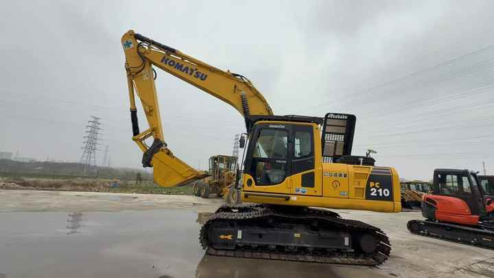 Used Good Quality Japan Original PC210-8 in Good Condition PC210-8 Komatsu - Paletli ekskavatör: fotoğraf 5 Used Good Quality Japan Original PC210-8 in Good Condition PC210-8 Komatsu - Paletli ekskavatör: fotoğraf 5