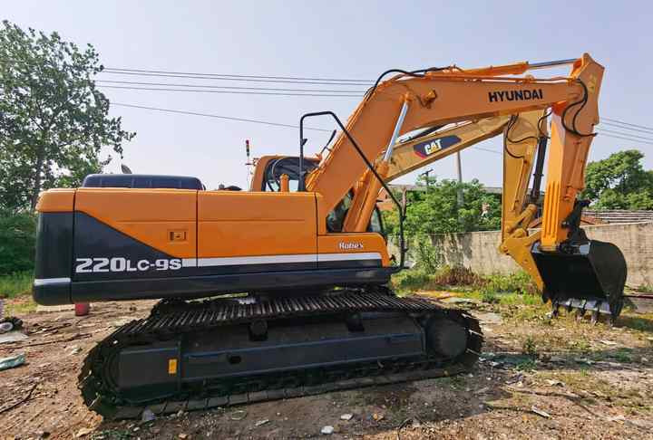 Used HYUNDAI R220-9S New Model Excavator Second Hand Machine Popular Brand Korean hyundai Hydraulic Machinery - Ekskavatör: fotoğraf 4 Used HYUNDAI R220-9S New Model Excavator Second Hand Machine Popular Brand Korean hyundai Hydraulic Machinery - Ekskavatör: fotoğraf 4