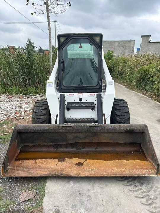 Very Good Machine Used Skid Wheel Loader Bobcat S300 for Sale - Mini yükleyici: fotoğraf 3 Very Good Machine Used Skid Wheel Loader Bobcat S300 for Sale - Mini yükleyici: fotoğraf 3