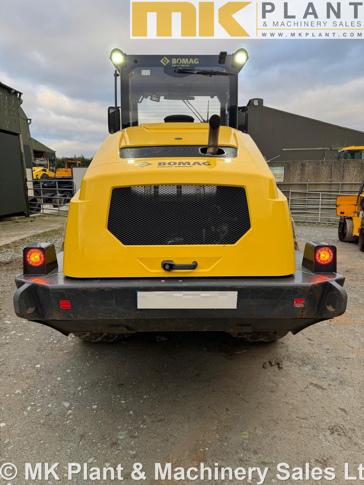BOMAG BW213D-5 - Silindir makinesi: fotoğraf 3 BOMAG BW213D-5 - Silindir makinesi: fotoğraf 3