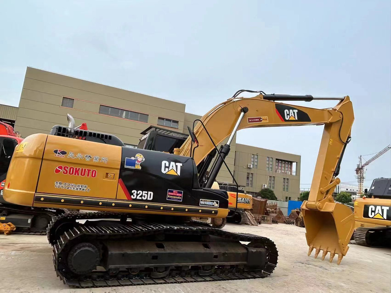 CATERPILLAR 325D - Paletli ekskavatör: fotoğraf 1 CATERPILLAR 325D - Paletli ekskavatör: fotoğraf 1