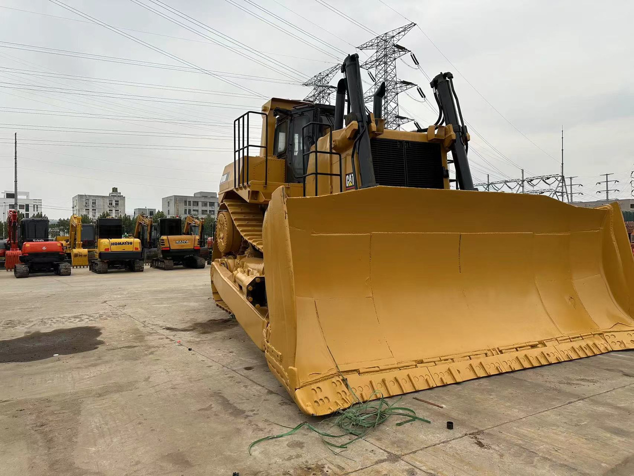 CATERPILLAR D10R - Buldozer: fotoğraf 5 CATERPILLAR D10R - Buldozer: fotoğraf 5