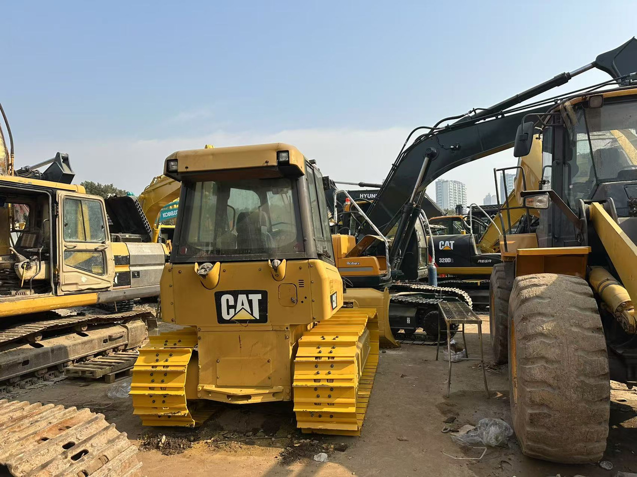 CATERPILLAR D5K - Buldozer: fotoğraf 5 CATERPILLAR D5K - Buldozer: fotoğraf 5