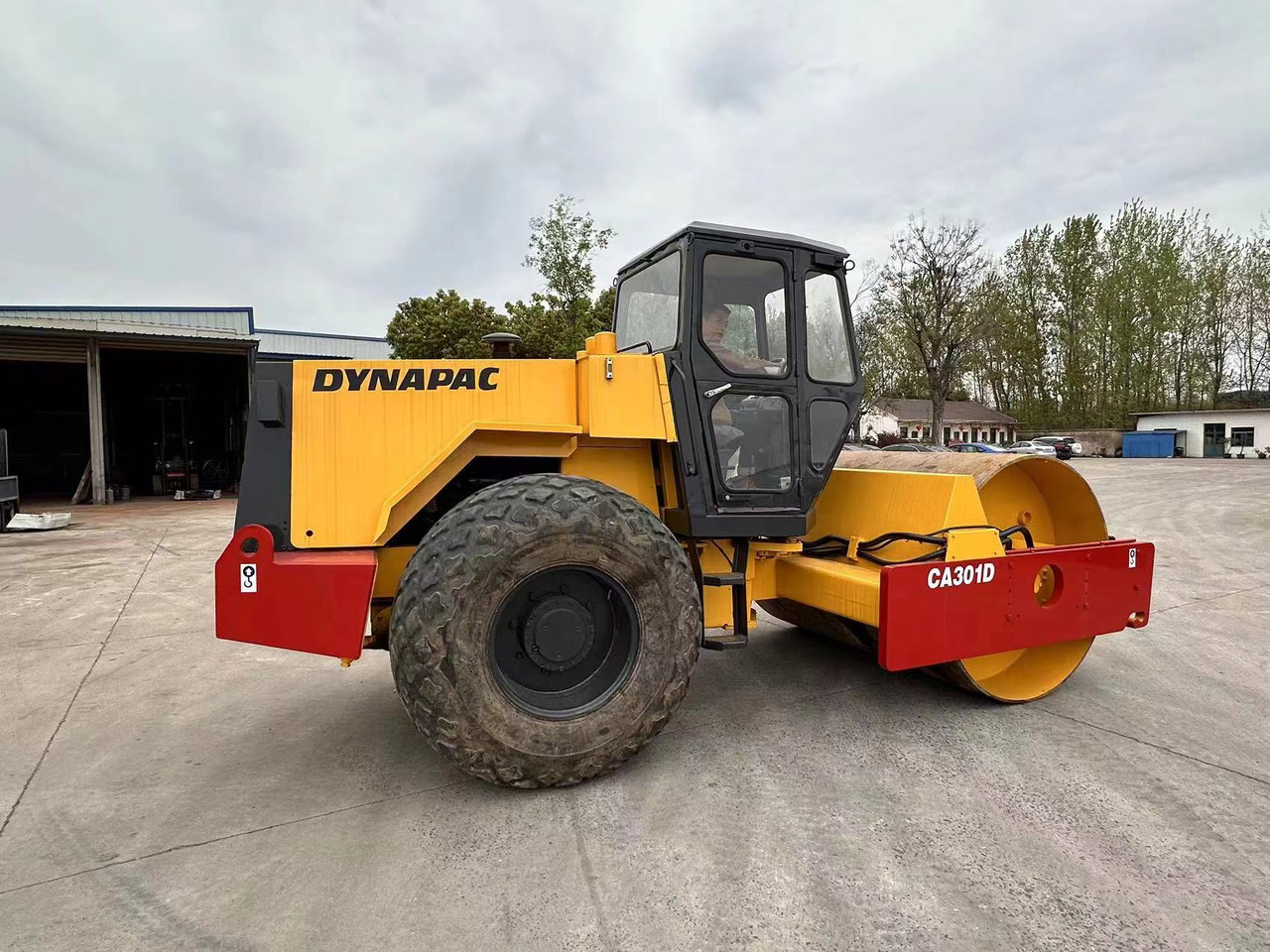 DYNAPAC CA301D - Yol silindiri: fotoğraf 5 DYNAPAC CA301D - Yol silindiri: fotoğraf 5