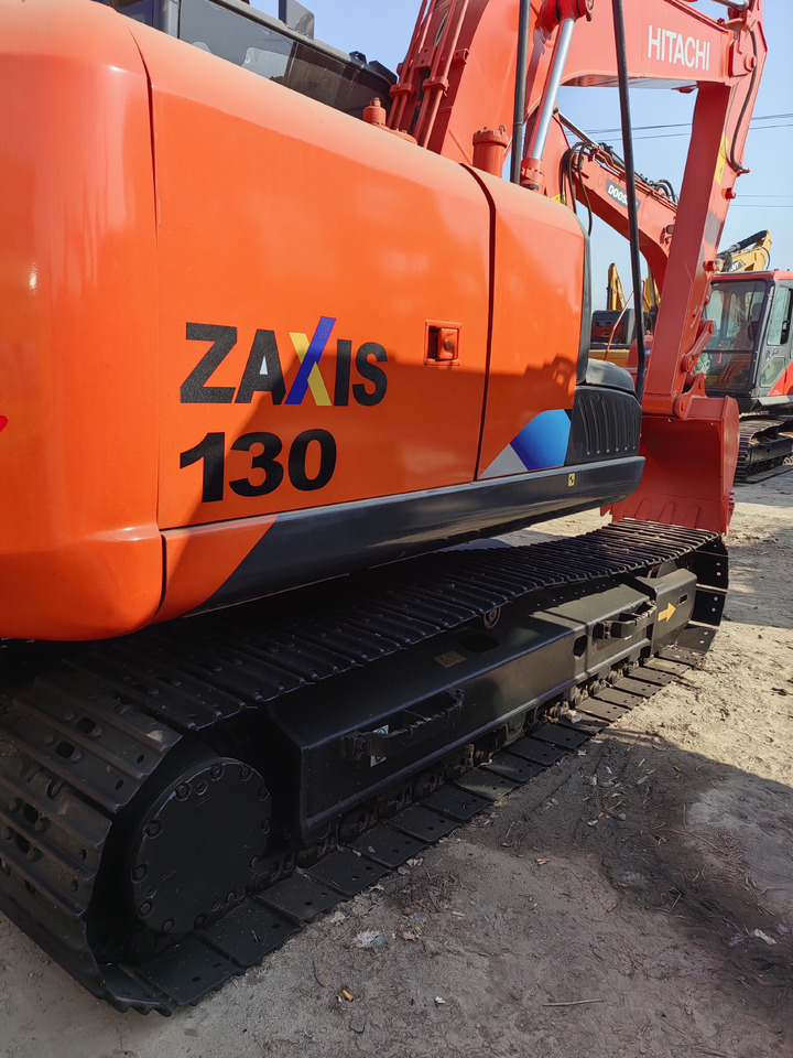 HITACHI ZX130 - Paletli ekskavatör: fotoğraf 2 HITACHI ZX130 - Paletli ekskavatör: fotoğraf 2