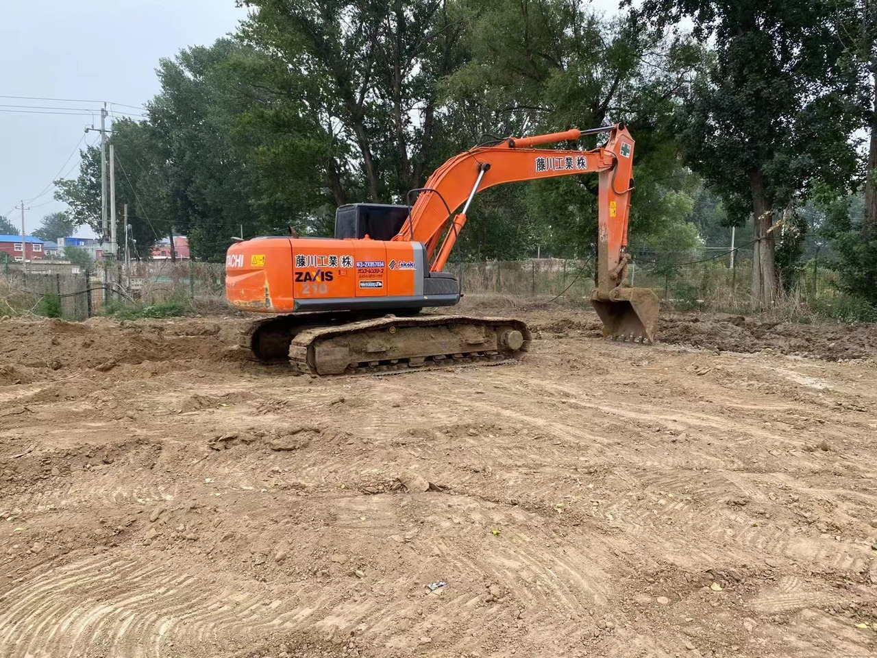 HITACHI ZX210-3G - Paletli ekskavatör: fotoğraf 3 HITACHI ZX210-3G - Paletli ekskavatör: fotoğraf 3