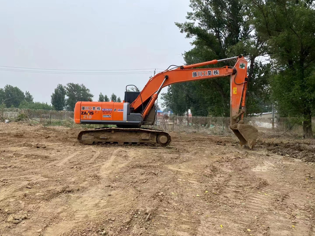 HITACHI ZX210-3G - Paletli ekskavatör: fotoğraf 4 HITACHI ZX210-3G - Paletli ekskavatör: fotoğraf 4